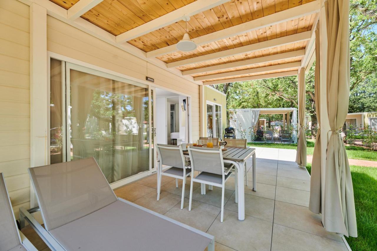 Camping Ulika Mobile Homes - Naturist Červar-Porat Exteriör bild