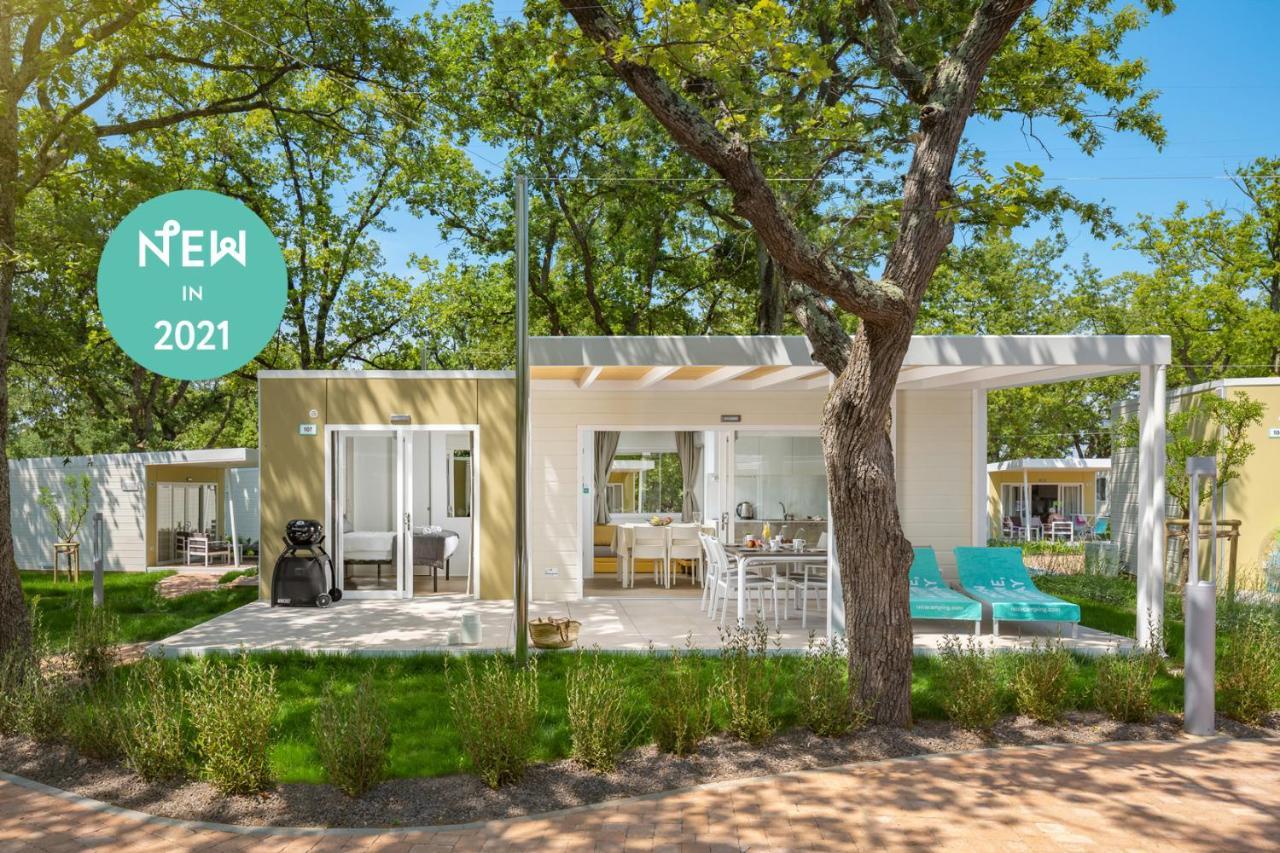 Camping Ulika Mobile Homes - Naturist Červar-Porat Exteriör bild