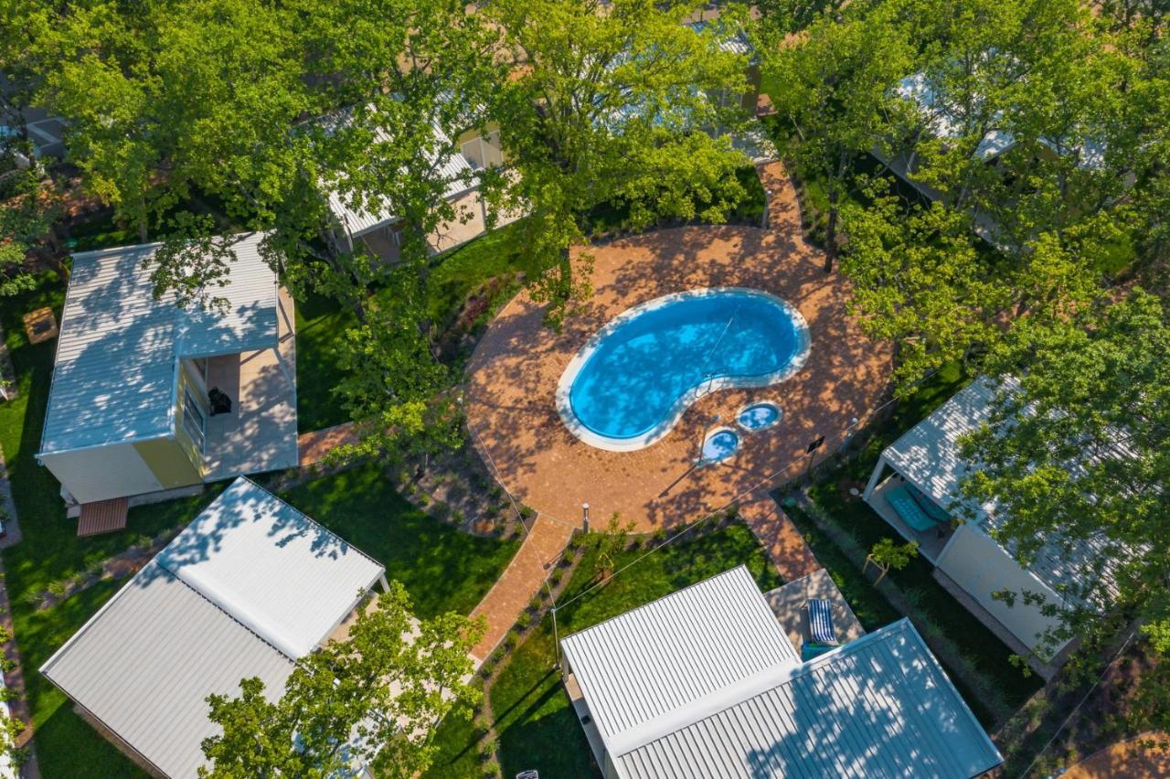 Camping Ulika Mobile Homes - Naturist Červar-Porat Exteriör bild